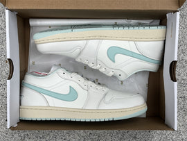Pure original Jordan Air jordan 1 Low Sail lgloo white light green