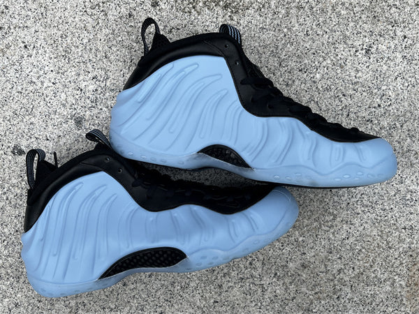 Pure original Nike Air Foamposite One 'Psychic Blue and Black' light