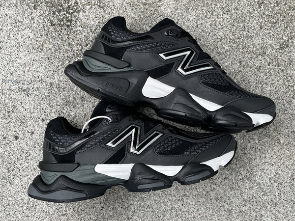 Pure original New Balance NB 9060 black and silver