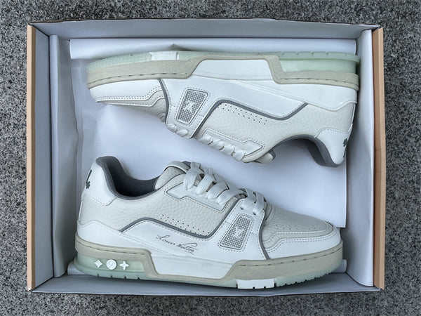 Value for money LOUIS VUITTON Trainer Beige