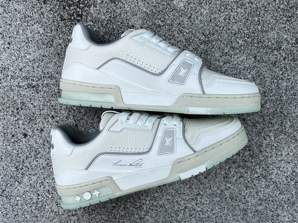 Value for money LOUIS VUITTON Trainer Beige