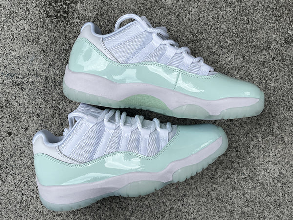 Pure original Air Jordan 11 Low "Igloo"