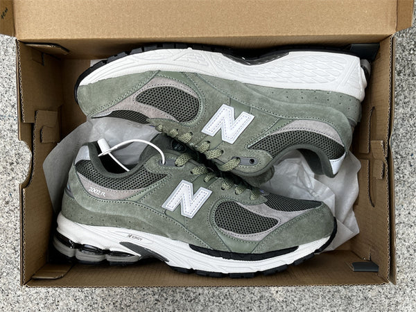 Pure original New Balance NB 2002R low-top running