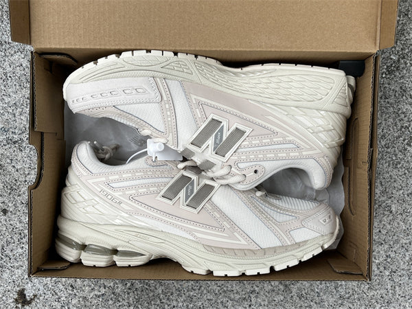 Pure original New Balance NB 1906R light beige Item